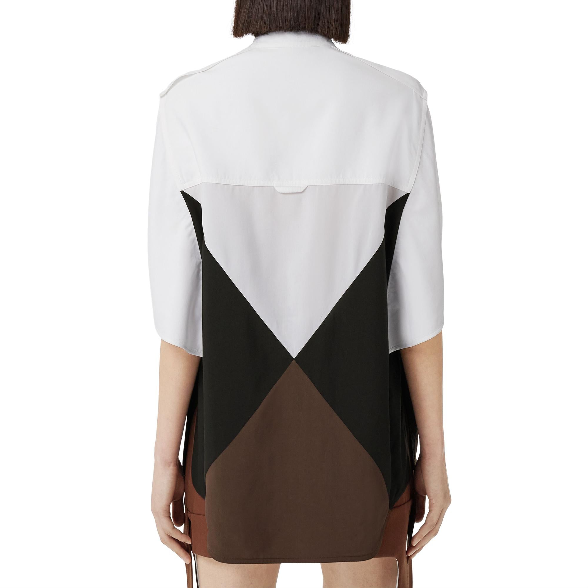 케이프 디테일 지오메트릭 인타르시아 슬리브리스 셔츠