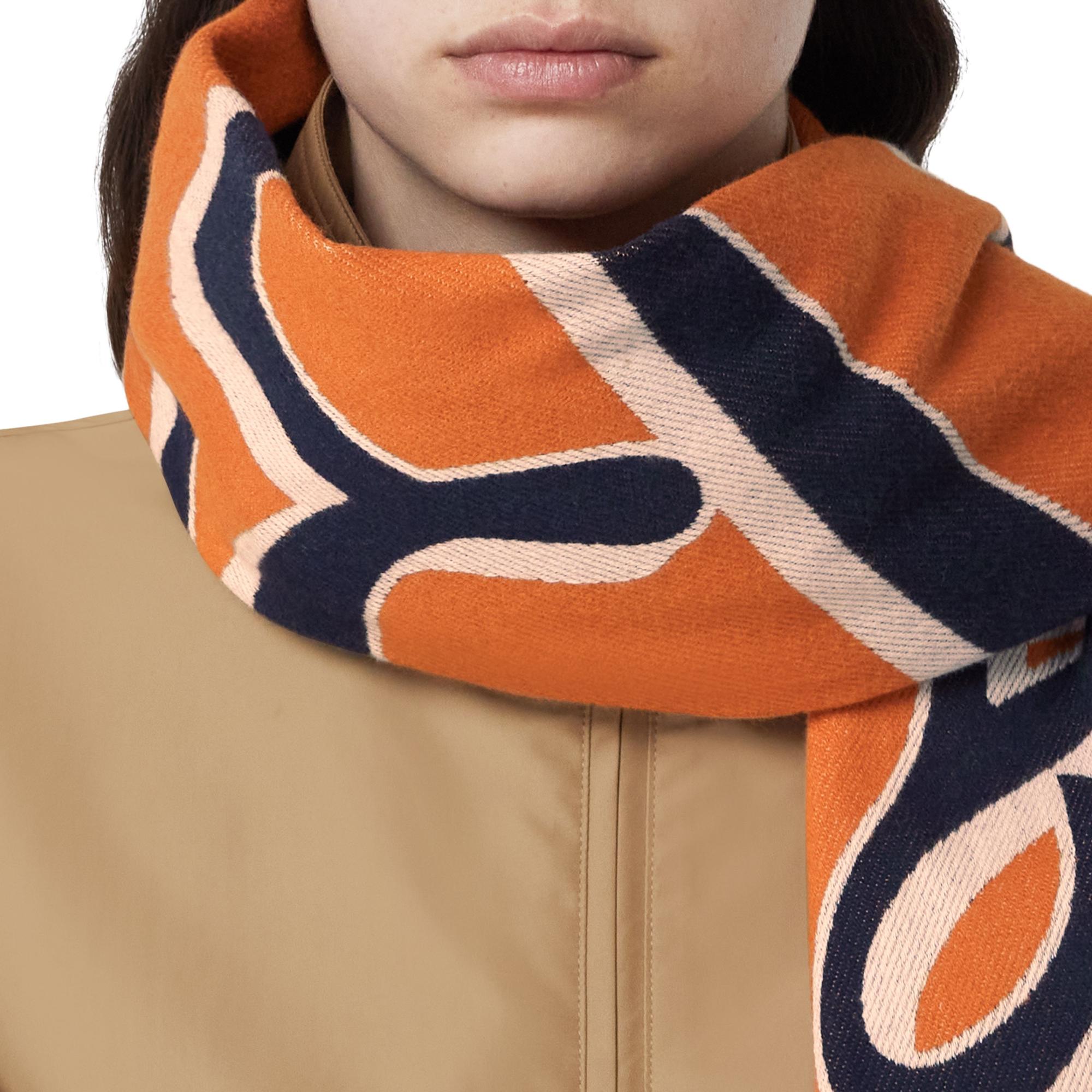 로고 스크립트 디테일 코튼 스카프