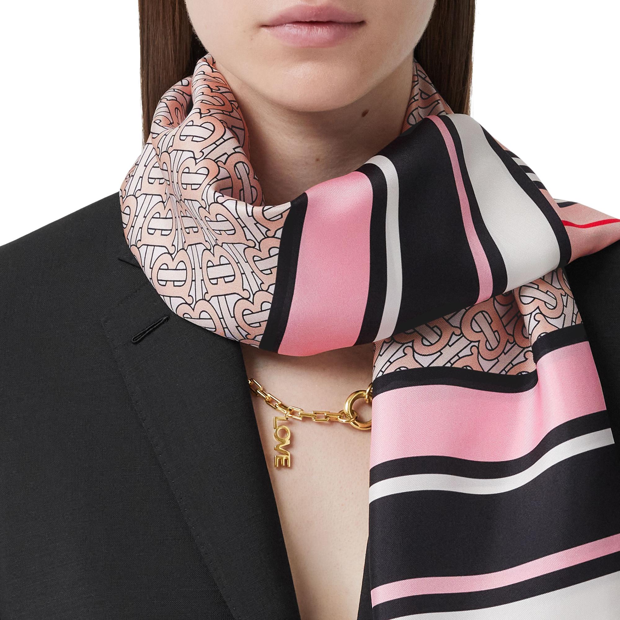 몽타주 프린트 실크 스카프