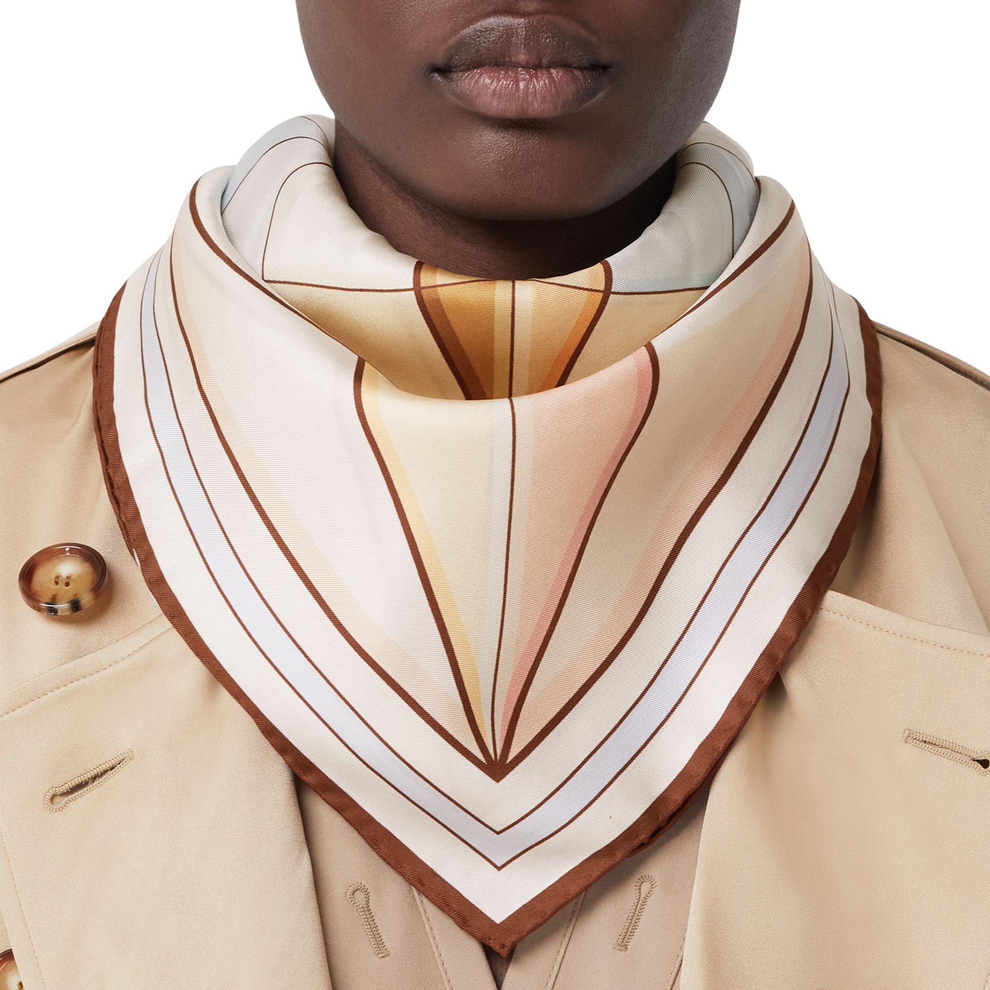 스타 프린트 실크 스퀘어 스카프