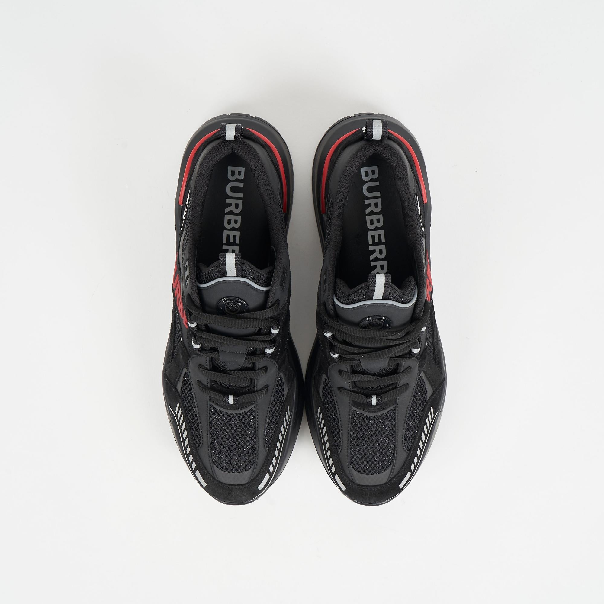 로고 프린트 스웨이드 메시 스니커즈