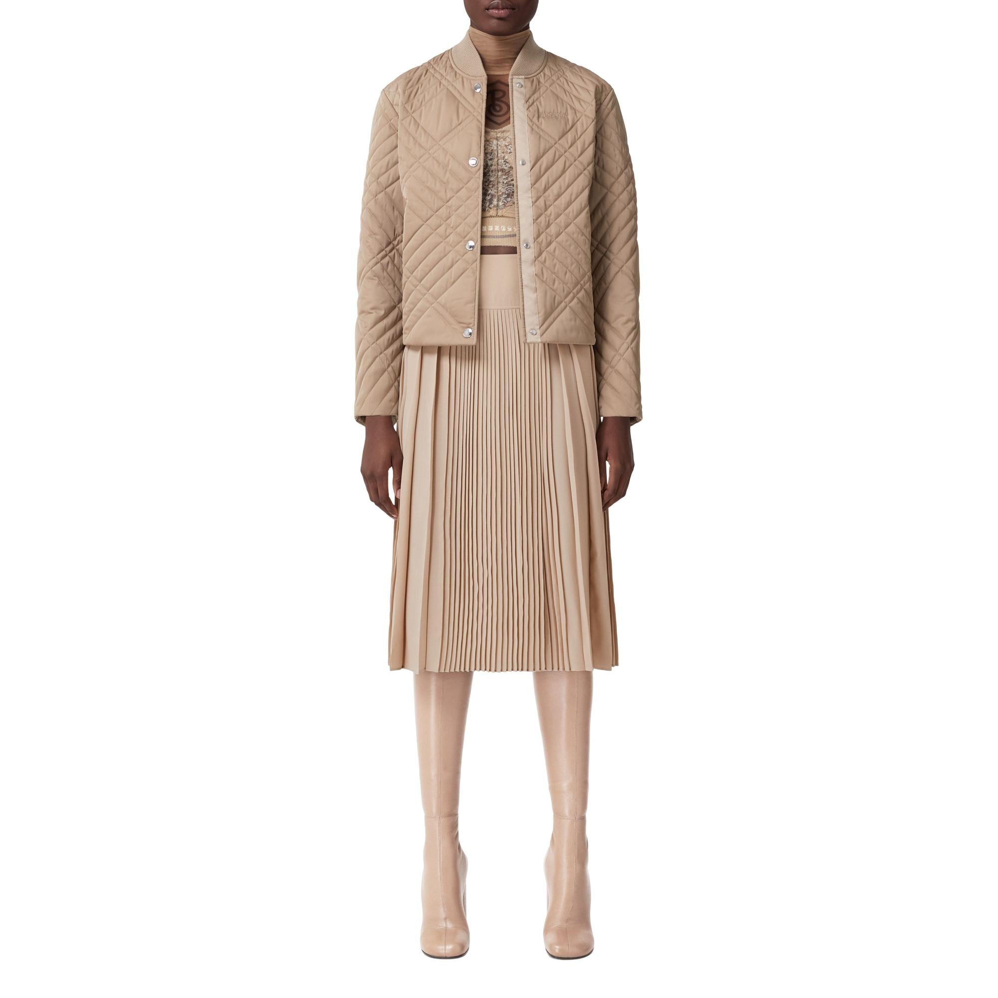 로고 디테일 라이트 퀼팅 재킷