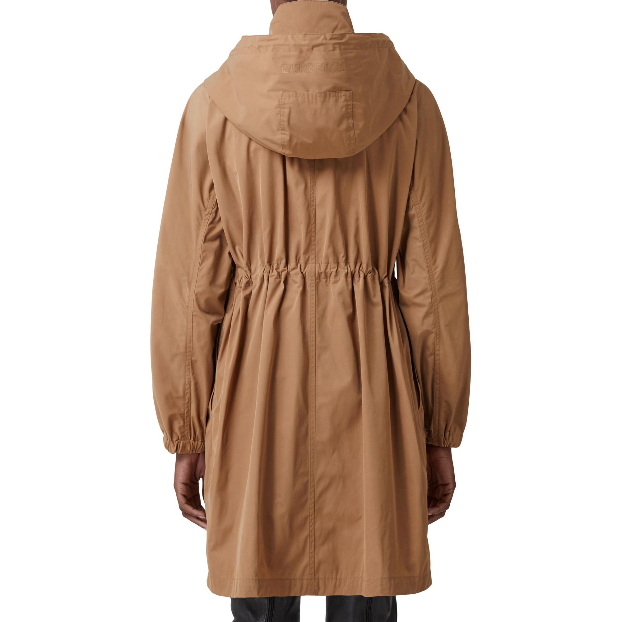 로고 디테일 후드 파카