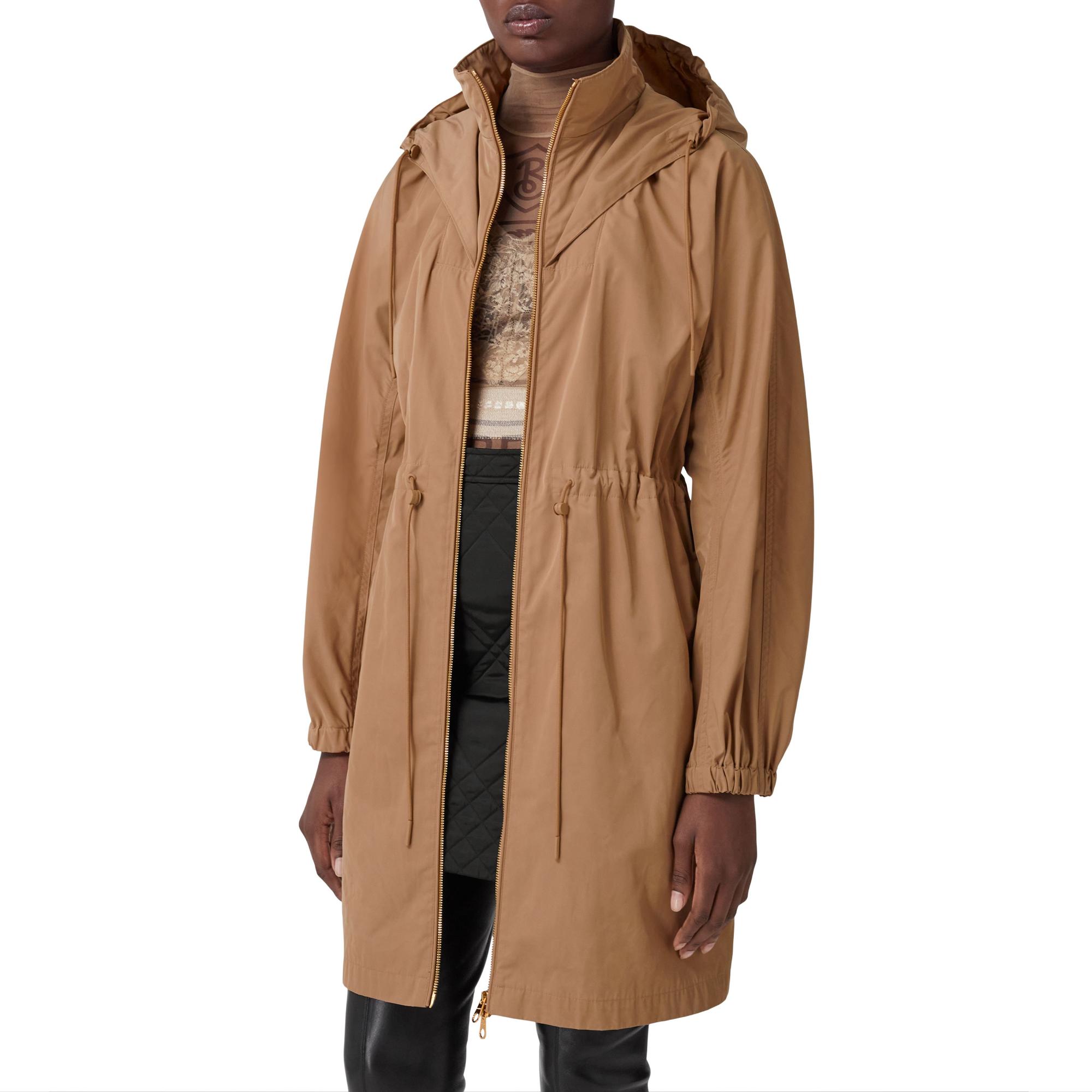 로고 디테일 후드 파카