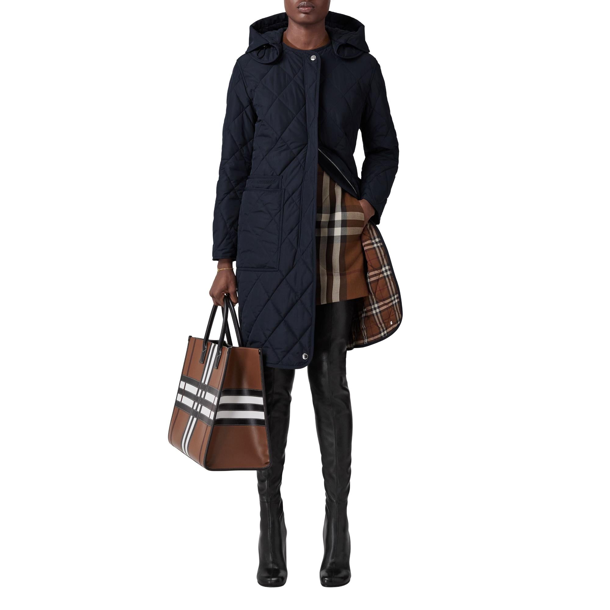 디태처블 후드 다이아몬드 퀼팅 코트