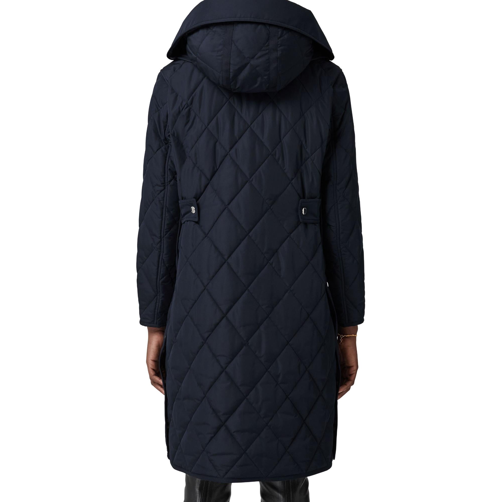 디태처블 후드 다이아몬드 퀼팅 코트