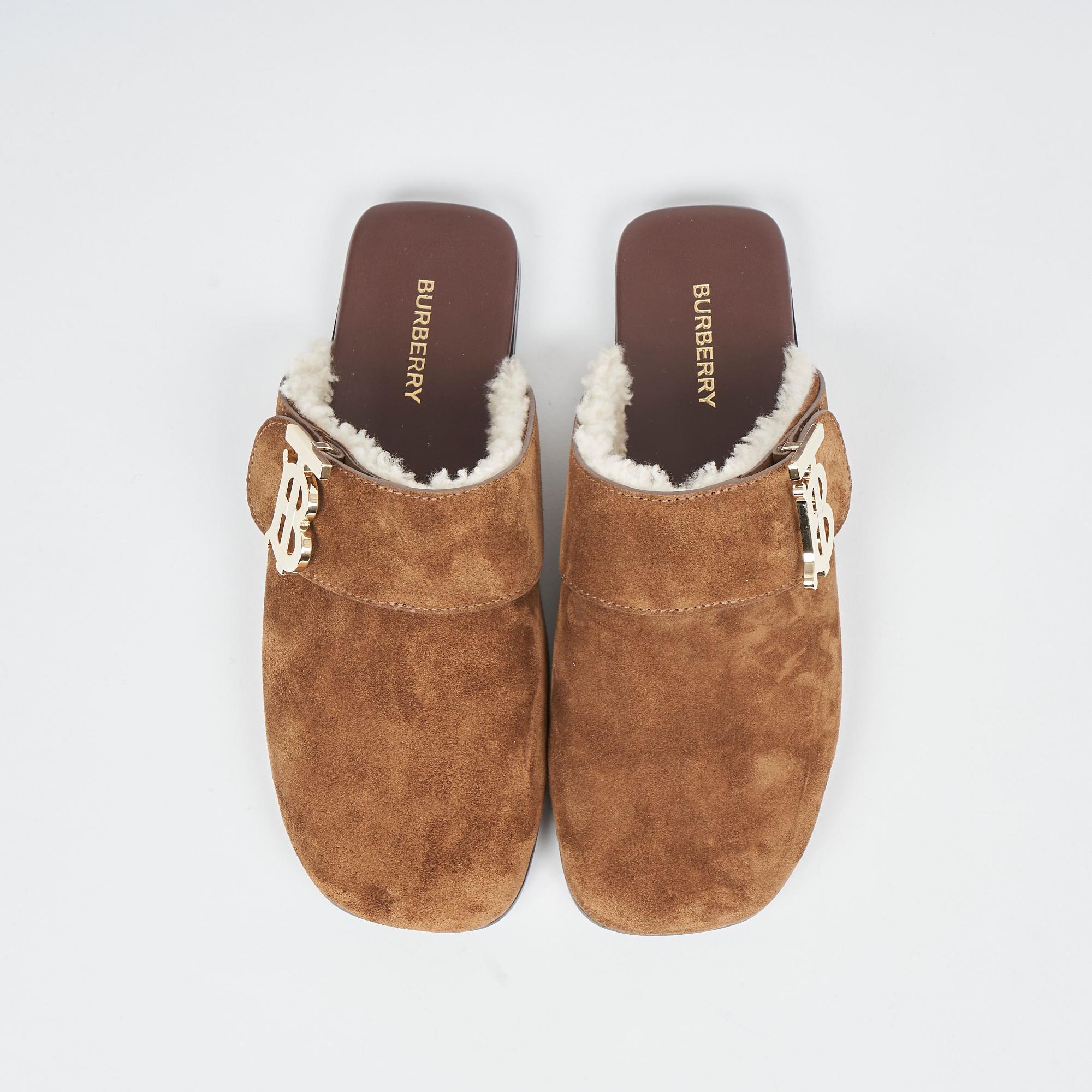 모노그램 디테일 시얼링 라이닝 스웨이드 뮬