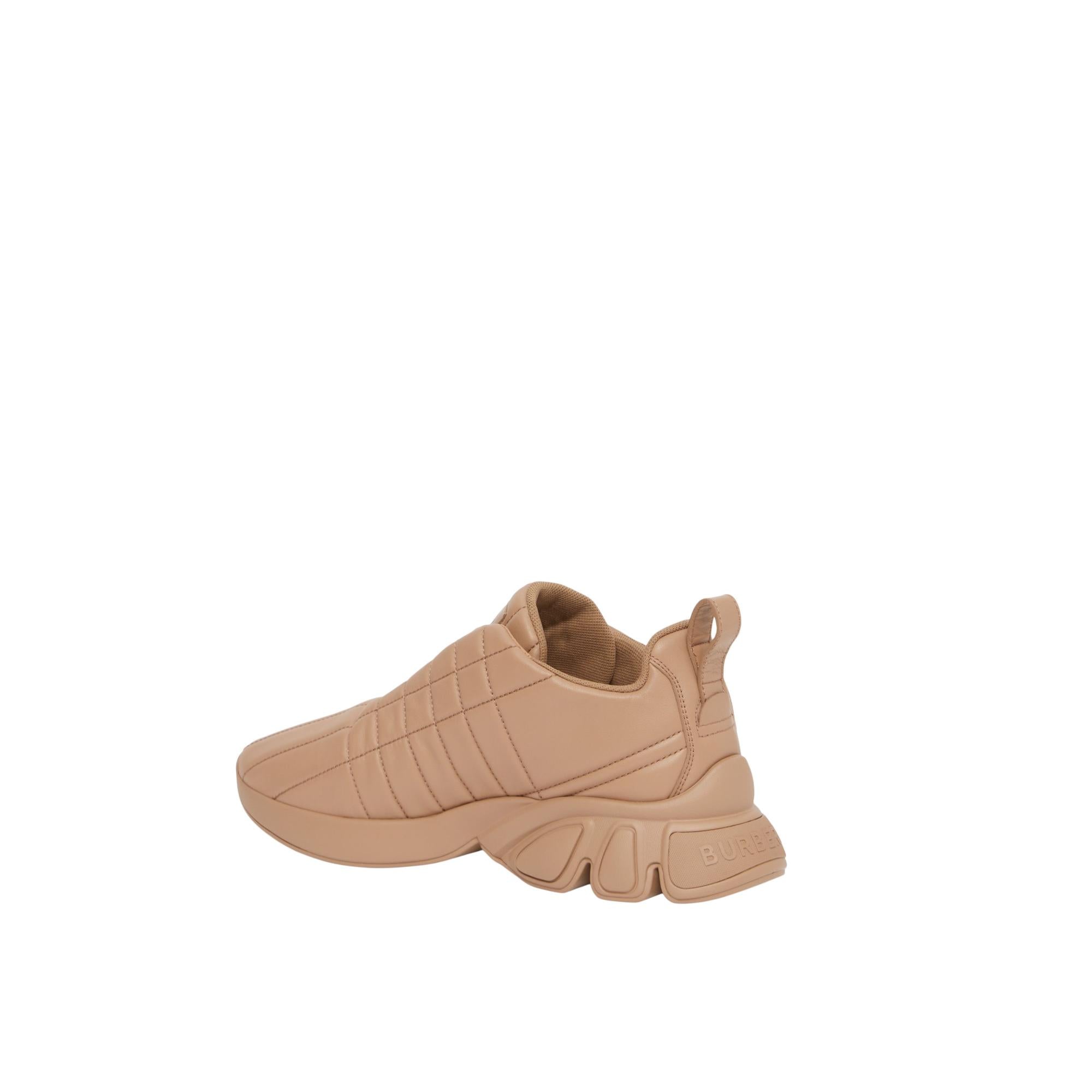 퀼팅 레더 클래식 스니커즈