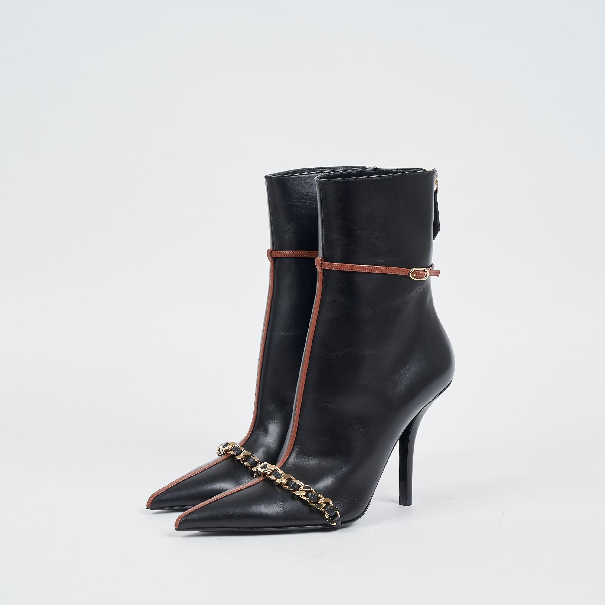 체인 트리밍 레더 포인트 토 부츠