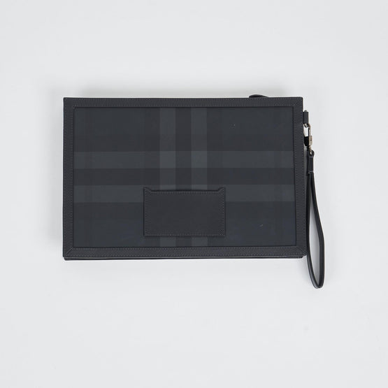 차콜 체크 레더 지퍼 파우치