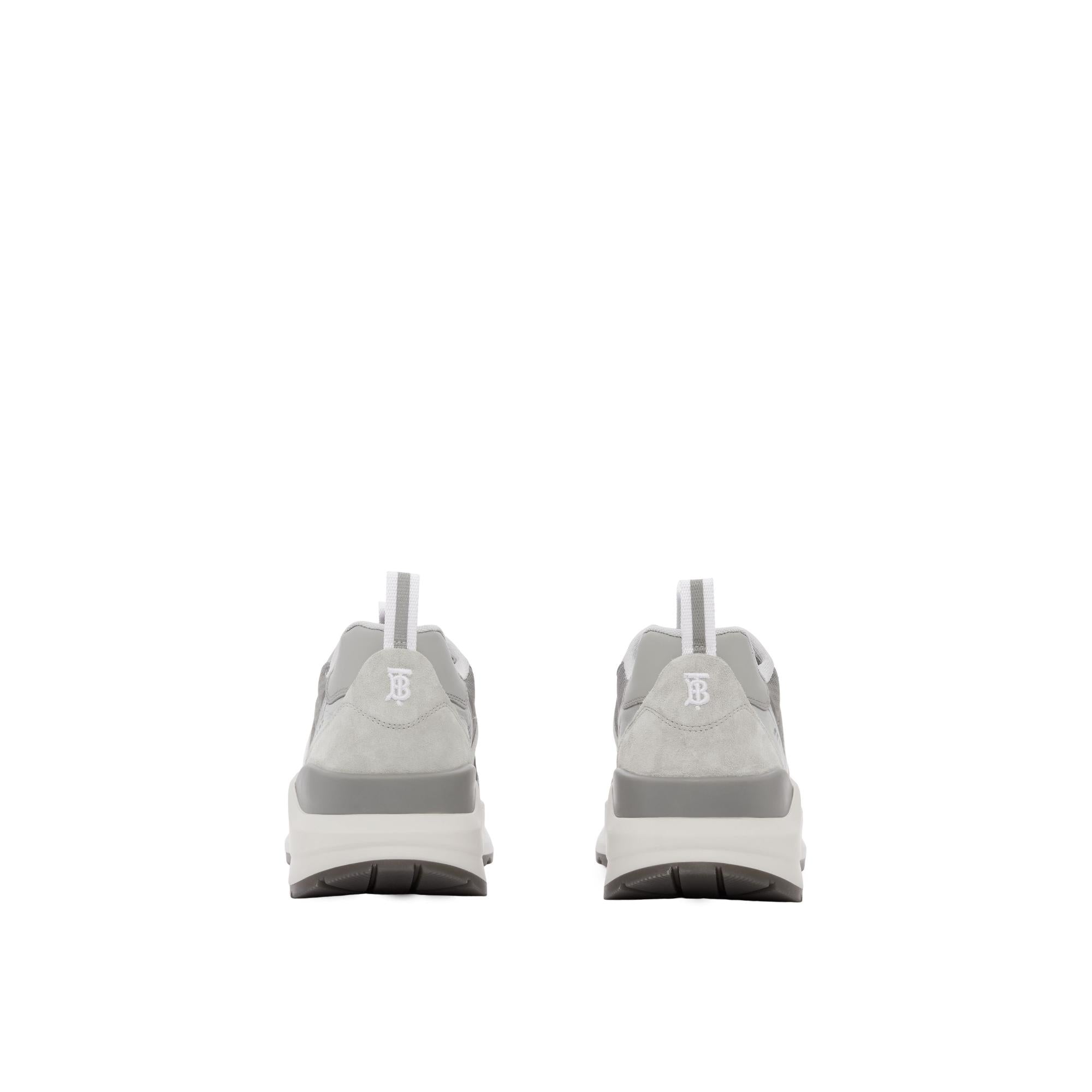 로고 프린트 레더 스웨이드 메시 스니커즈