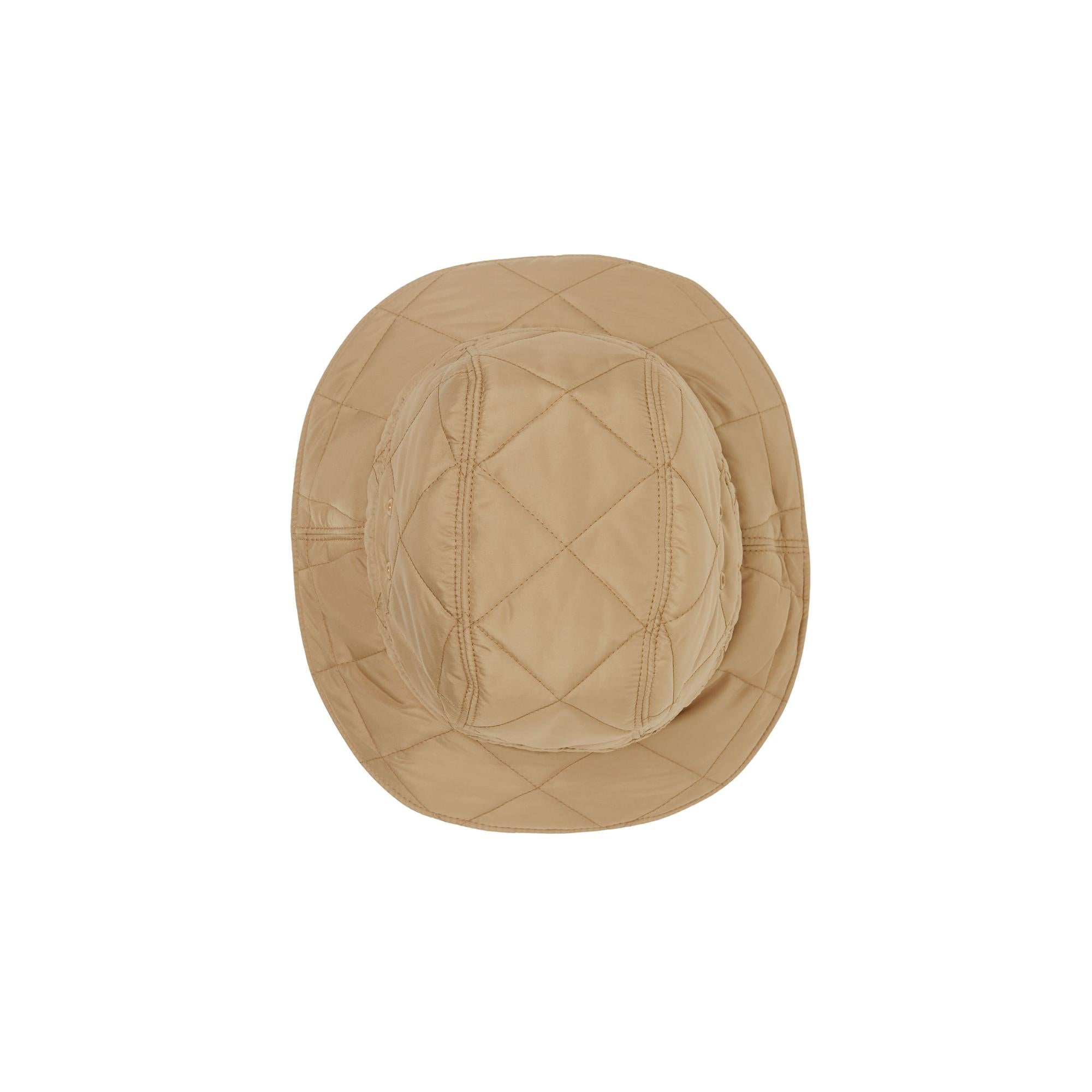 로고 디테일 퀼팅 버킷 햇