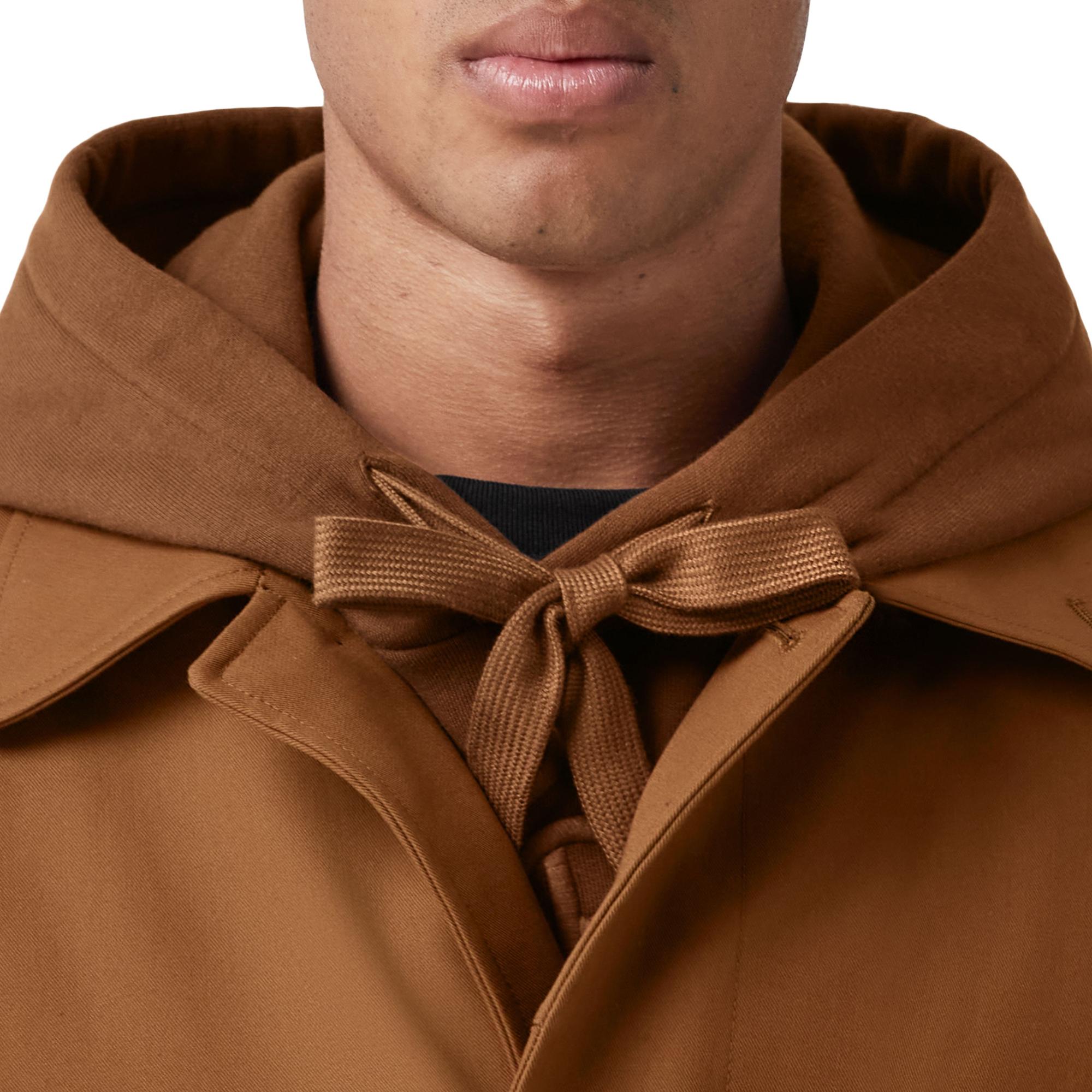 엠브로이더리 오크 리프 크레스트 코튼 개버딘 카 코트