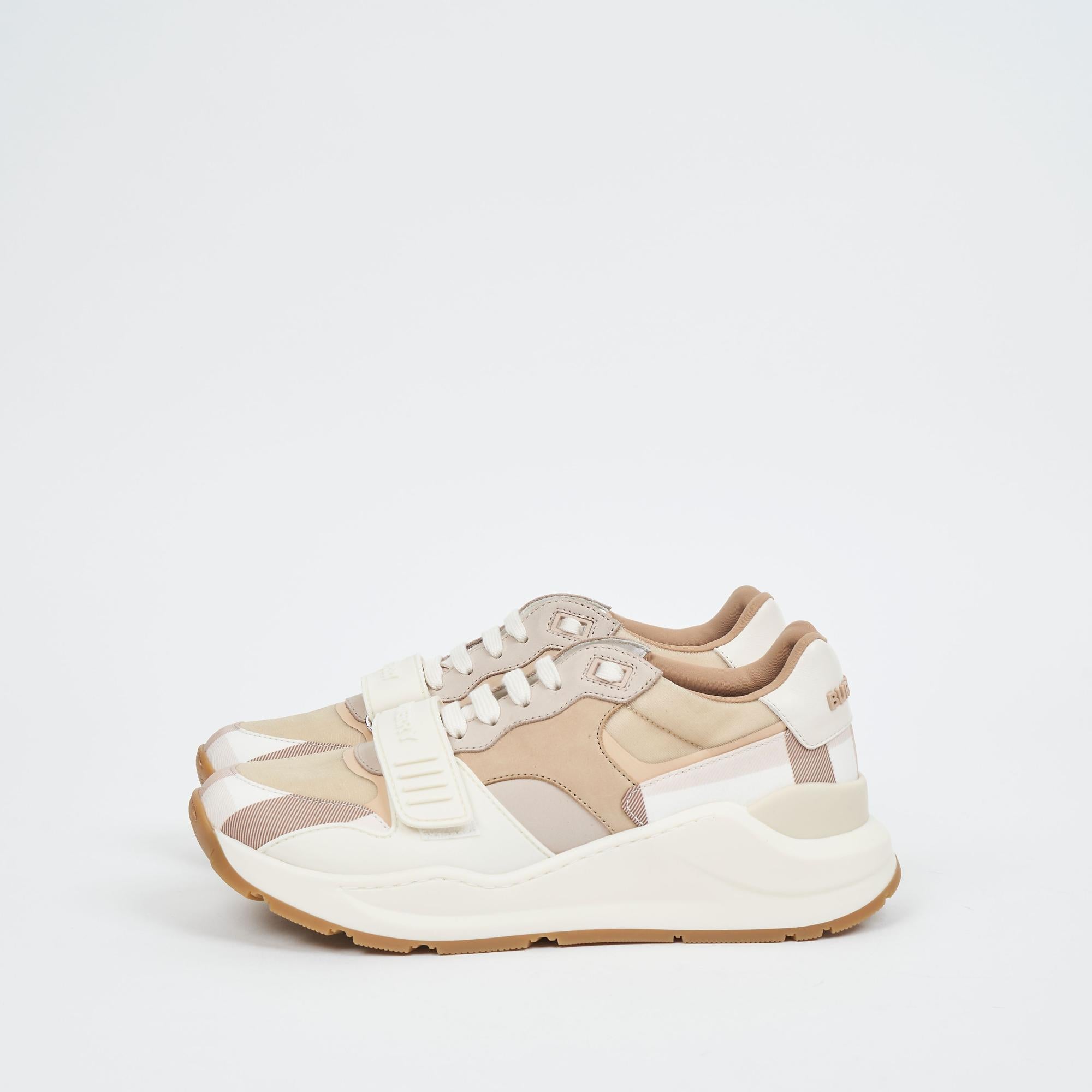 레더 나일론 체크 스니커즈