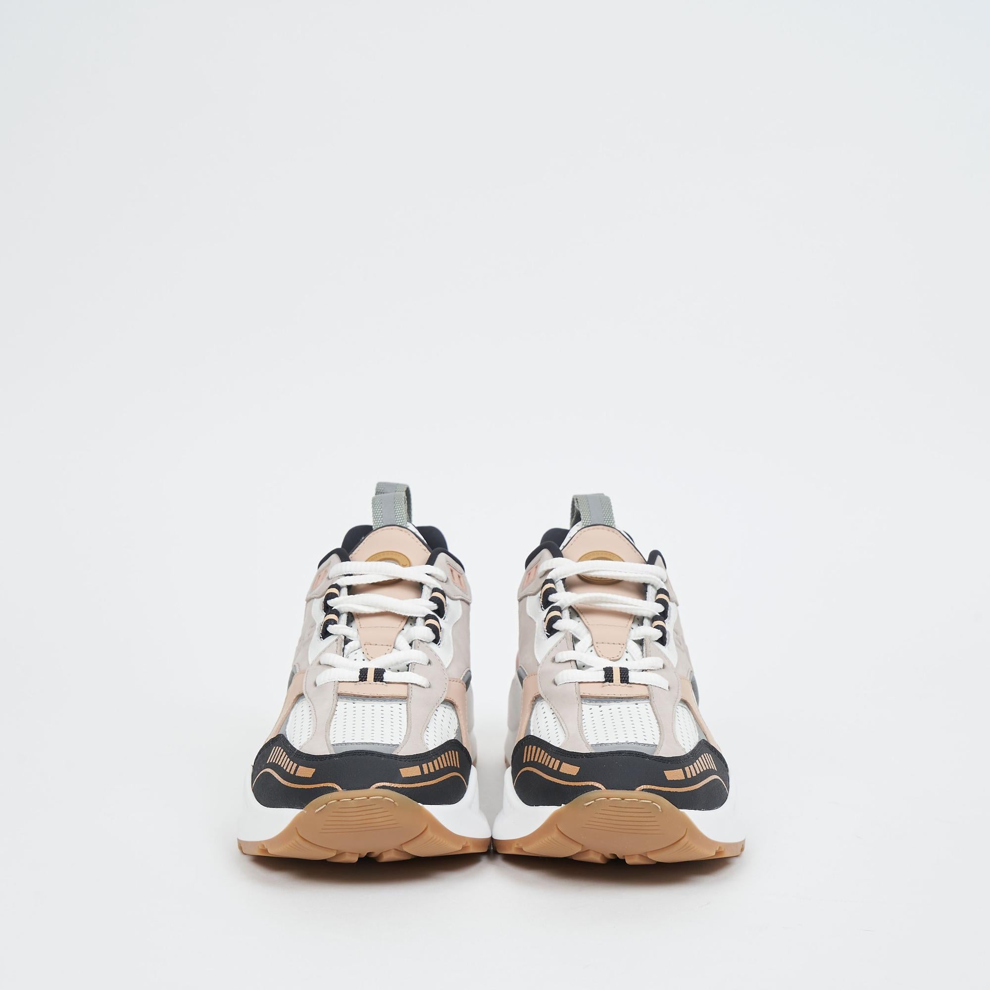 로고 엠보싱 레더 나일론 스니커즈