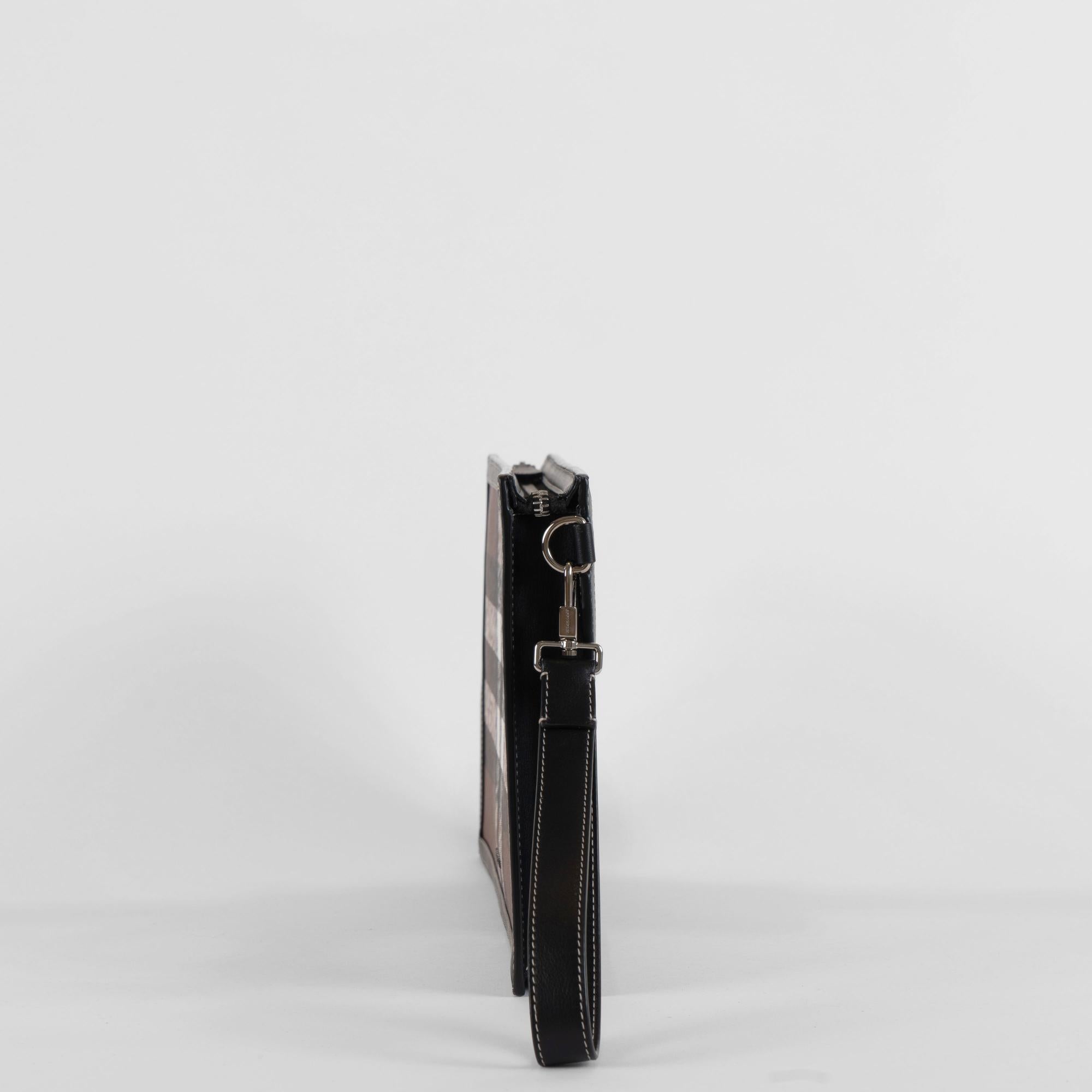 체크 레더 지퍼 파우치