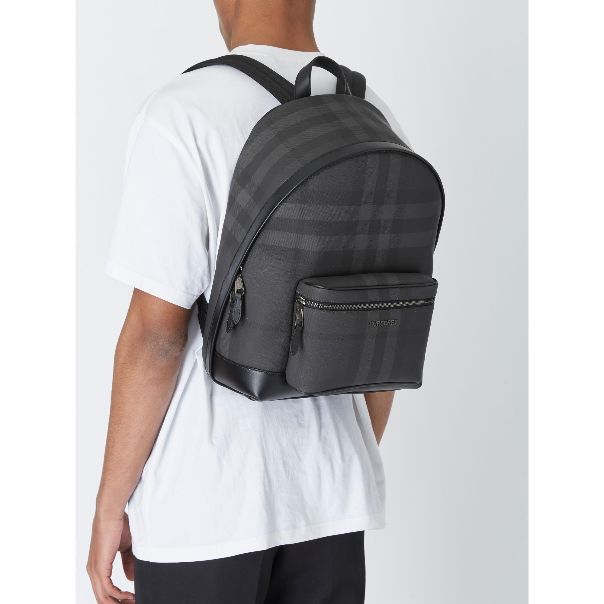 차콜 체크 레더 백팩