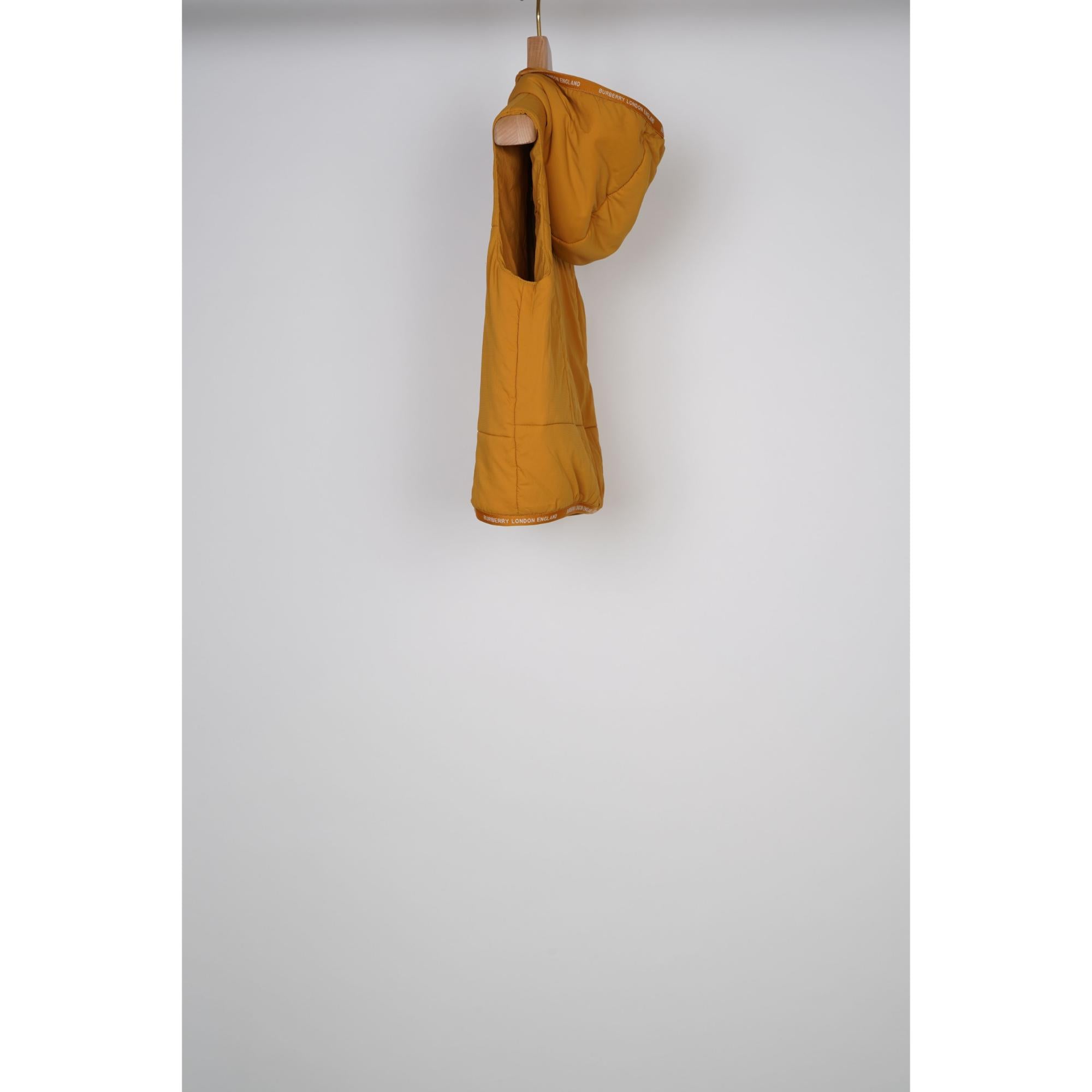 로고 테이프 나일론 후드 질레