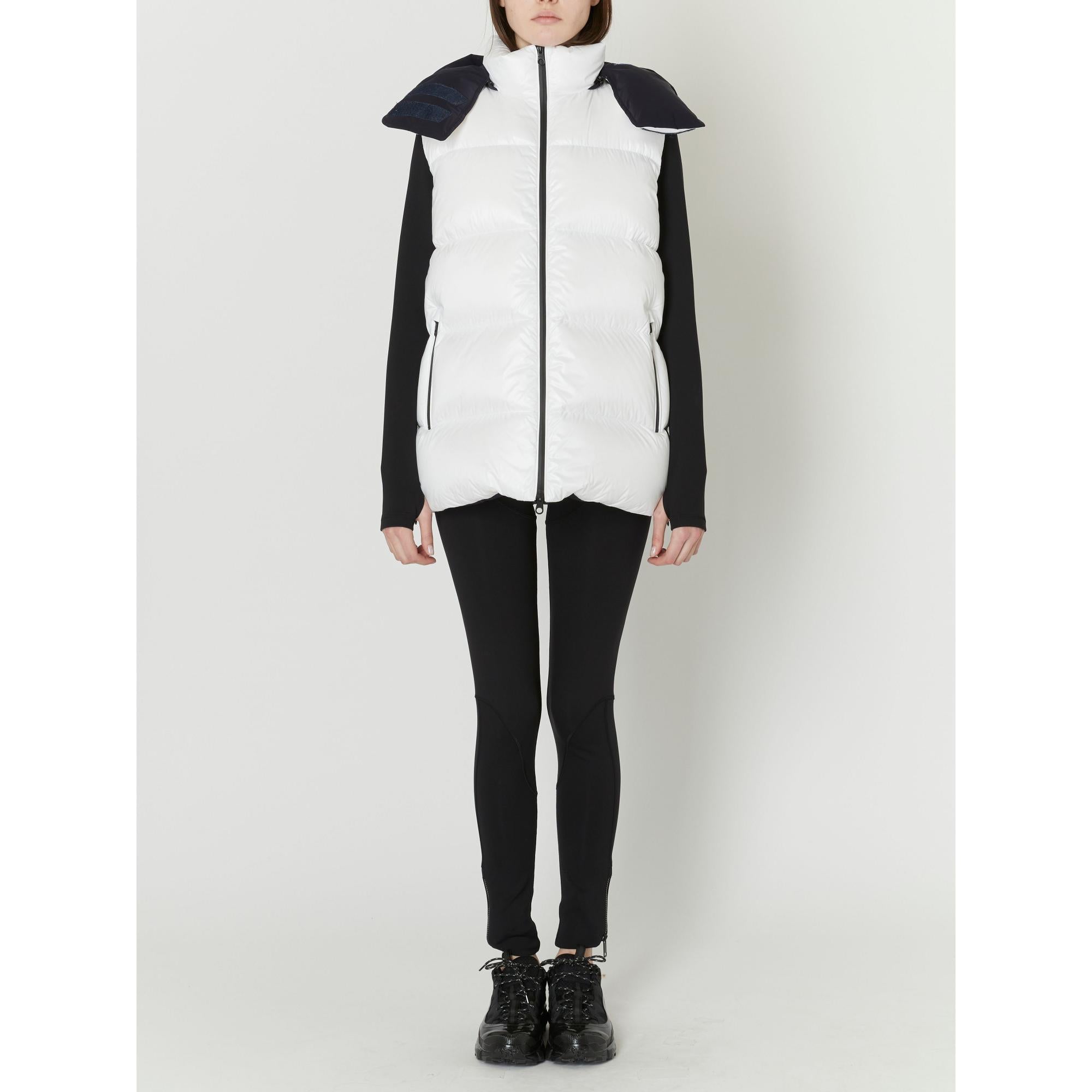 디태처블 후드 투톤 나일론 퍼퍼 질레