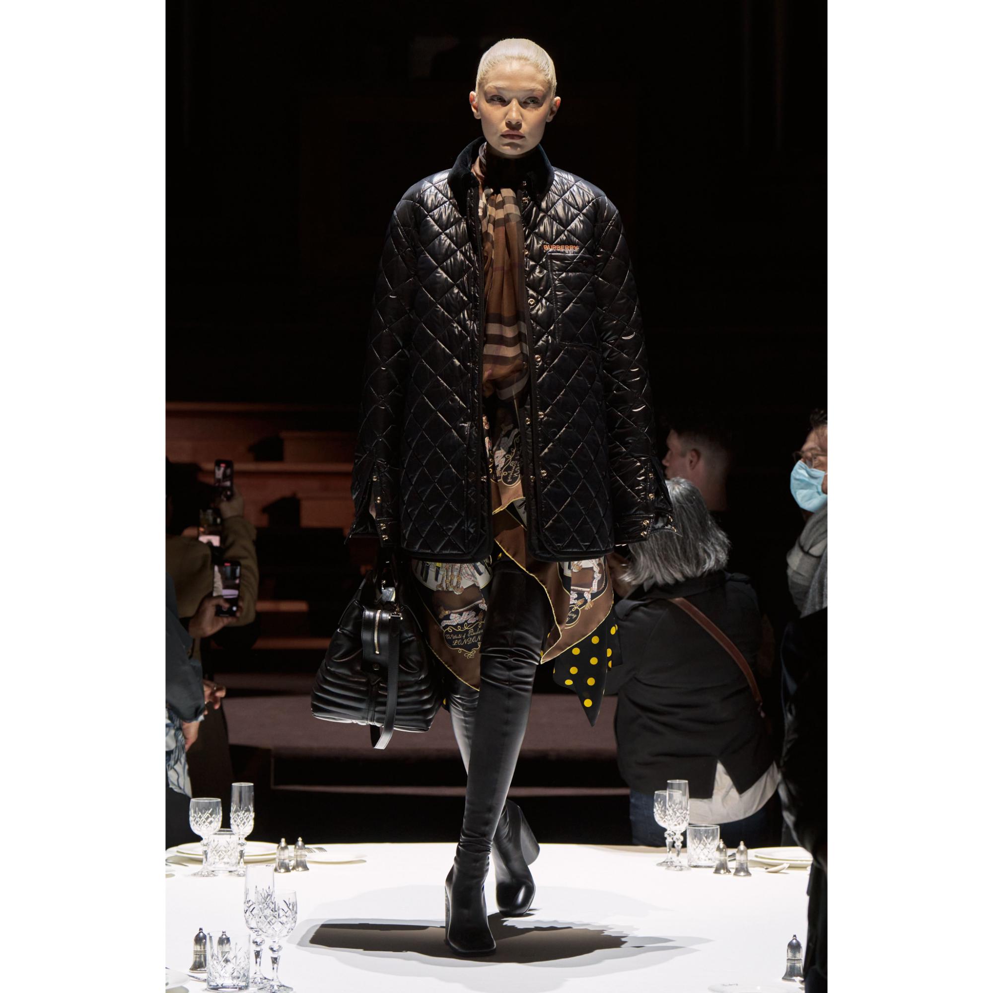 체크 실크 시폰 리본 블라우스