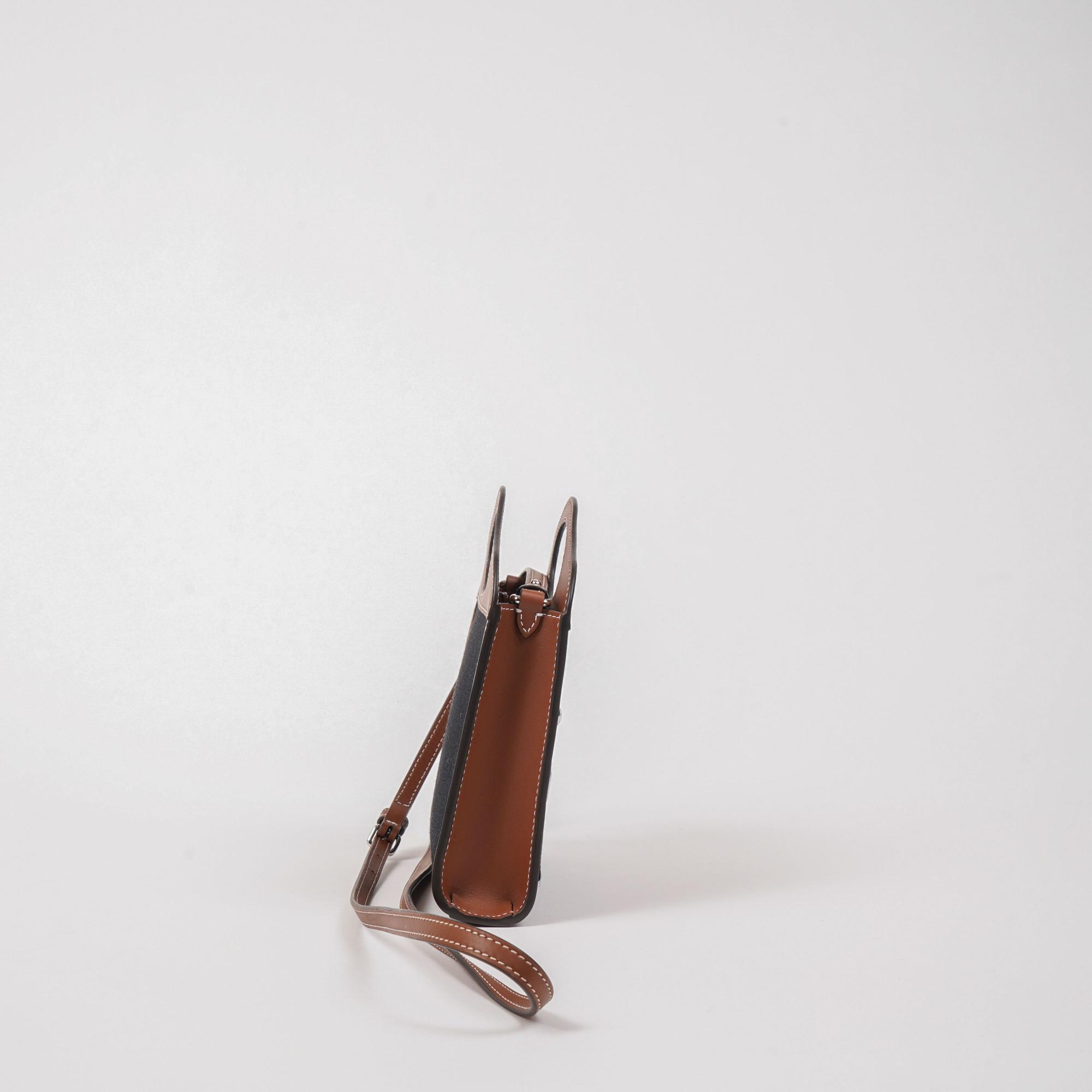 투톤 캔버스 레더 마이크로 포켓 백