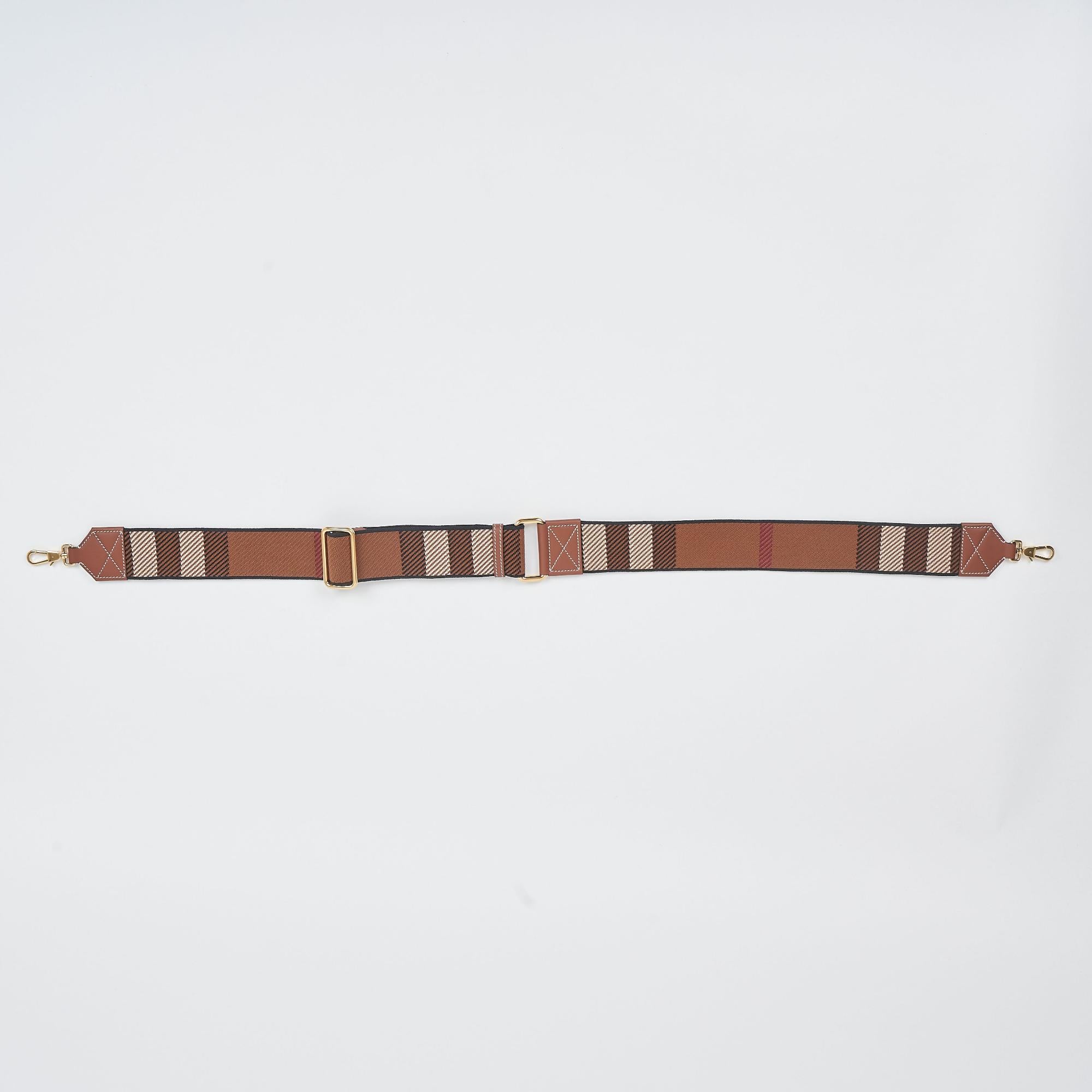 이그재저레이트 체크 백 스트랩