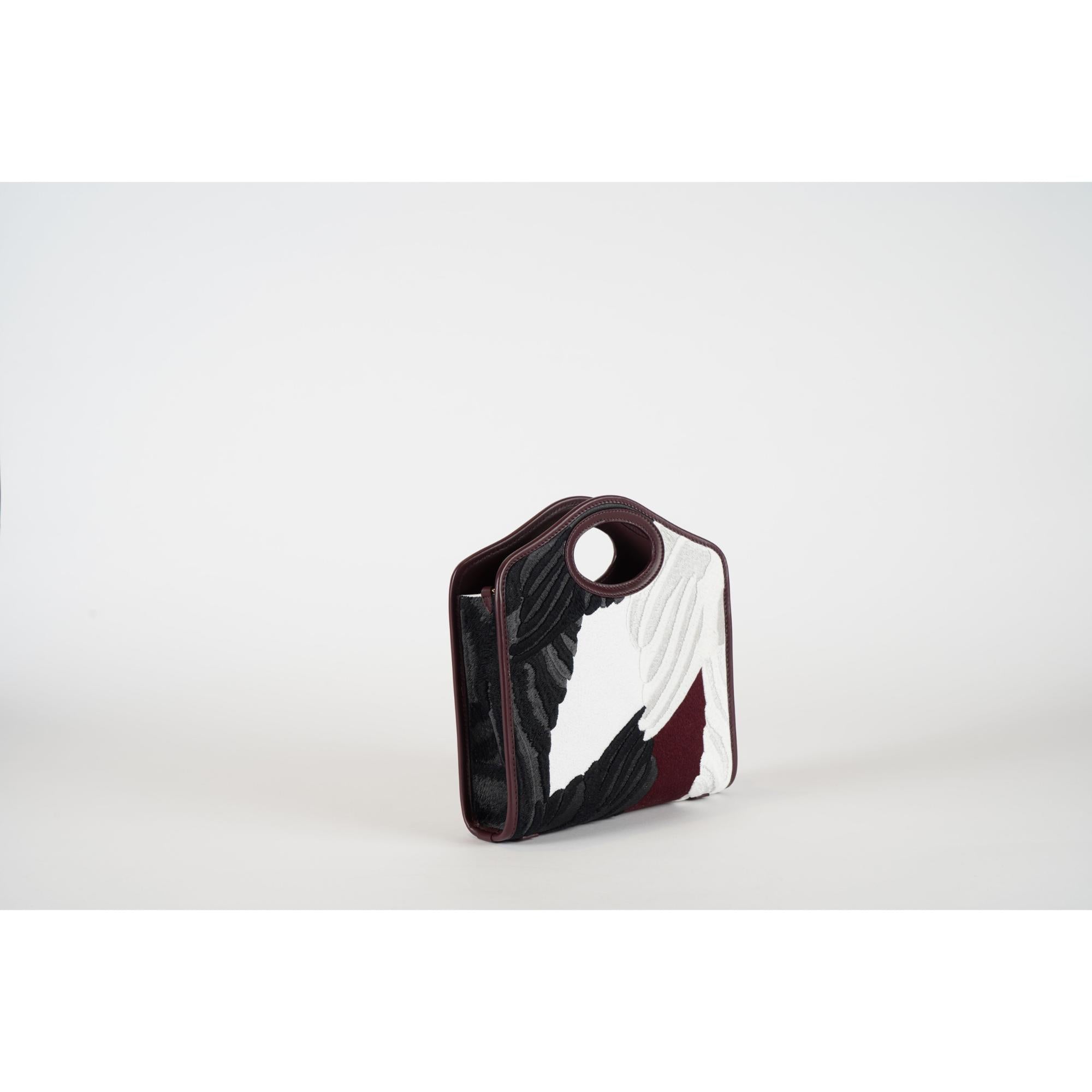 미니 스완 그래픽 레더 포켓 백