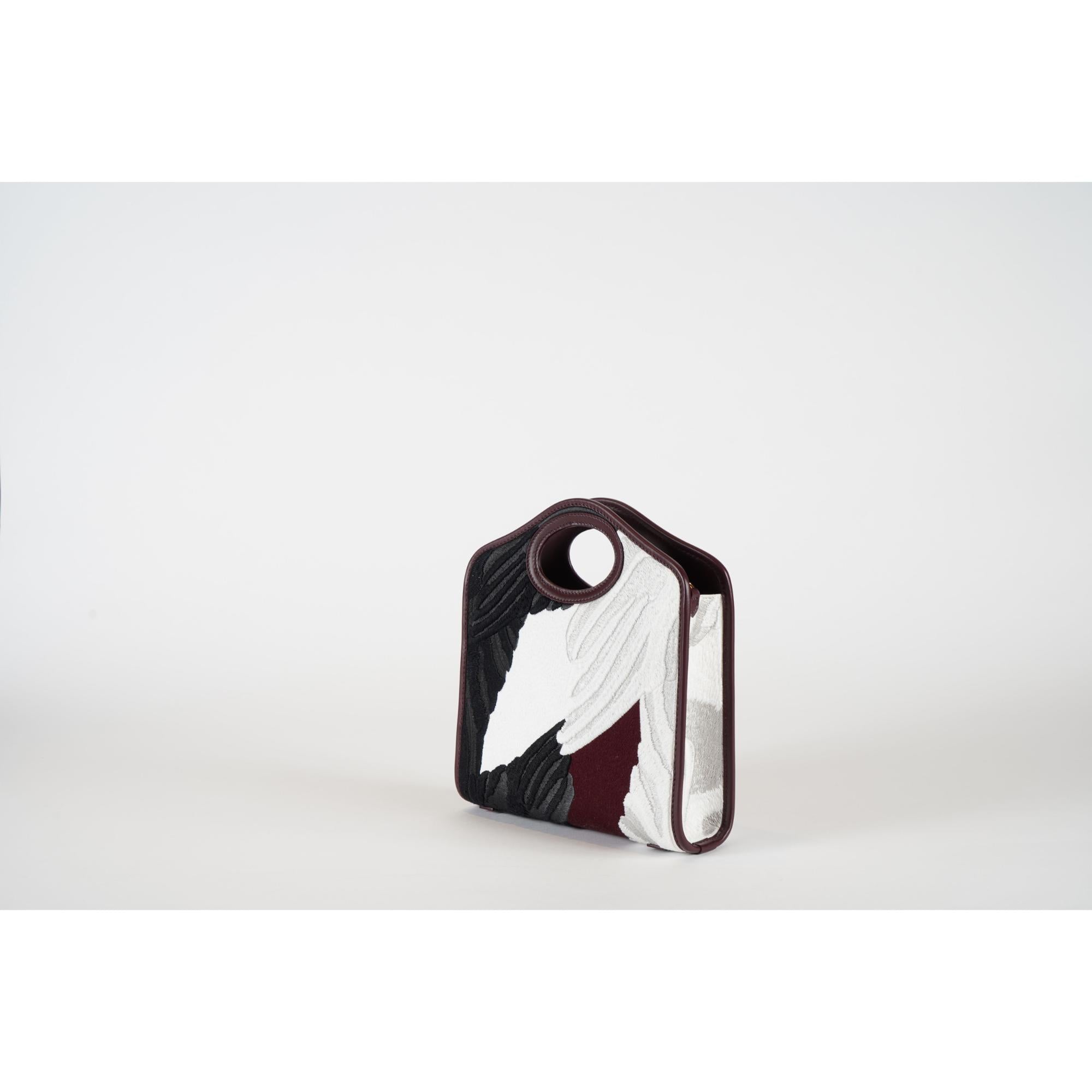 미니 스완 그래픽 레더 포켓 백