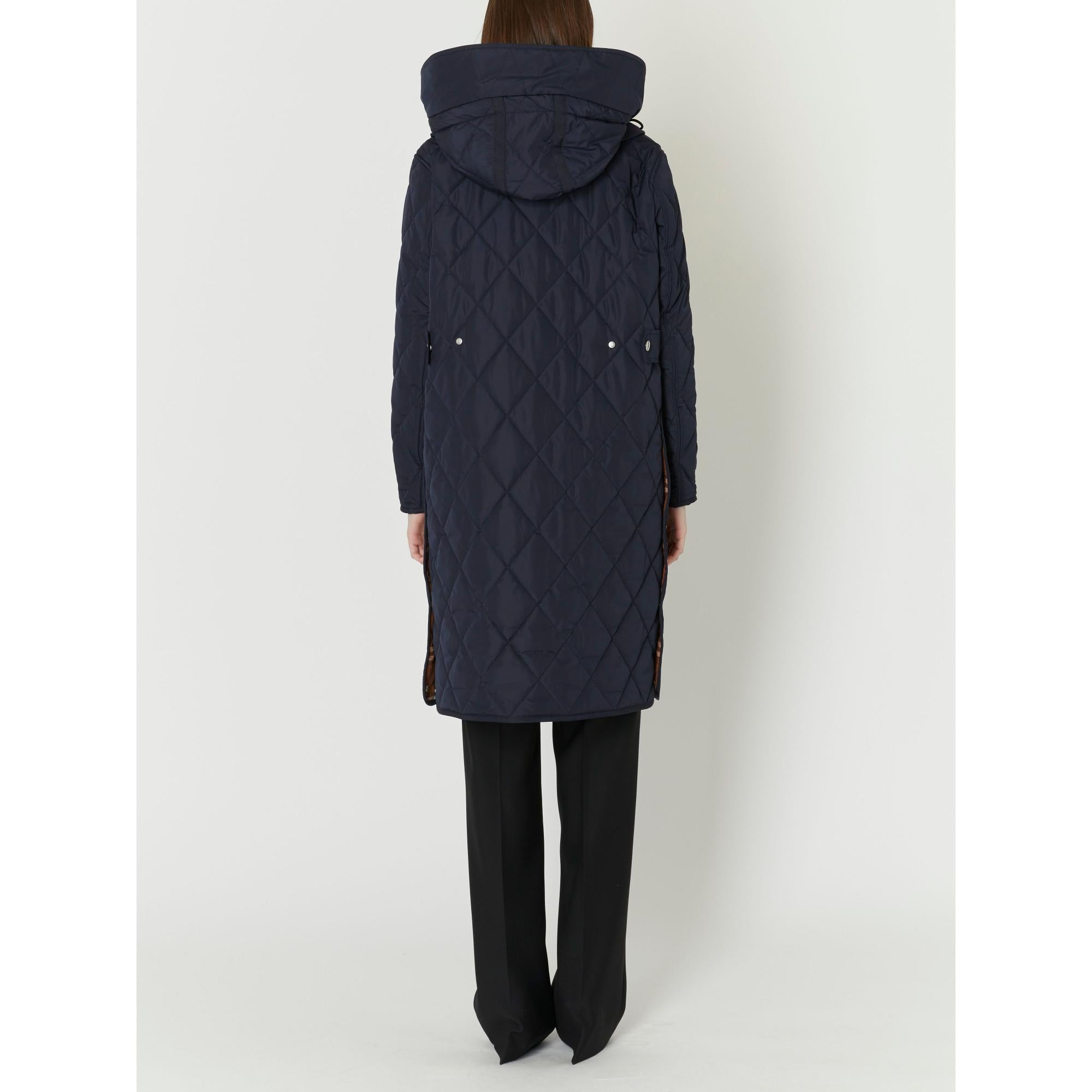 디태처블 후드 다이아몬드 퀼팅 코트