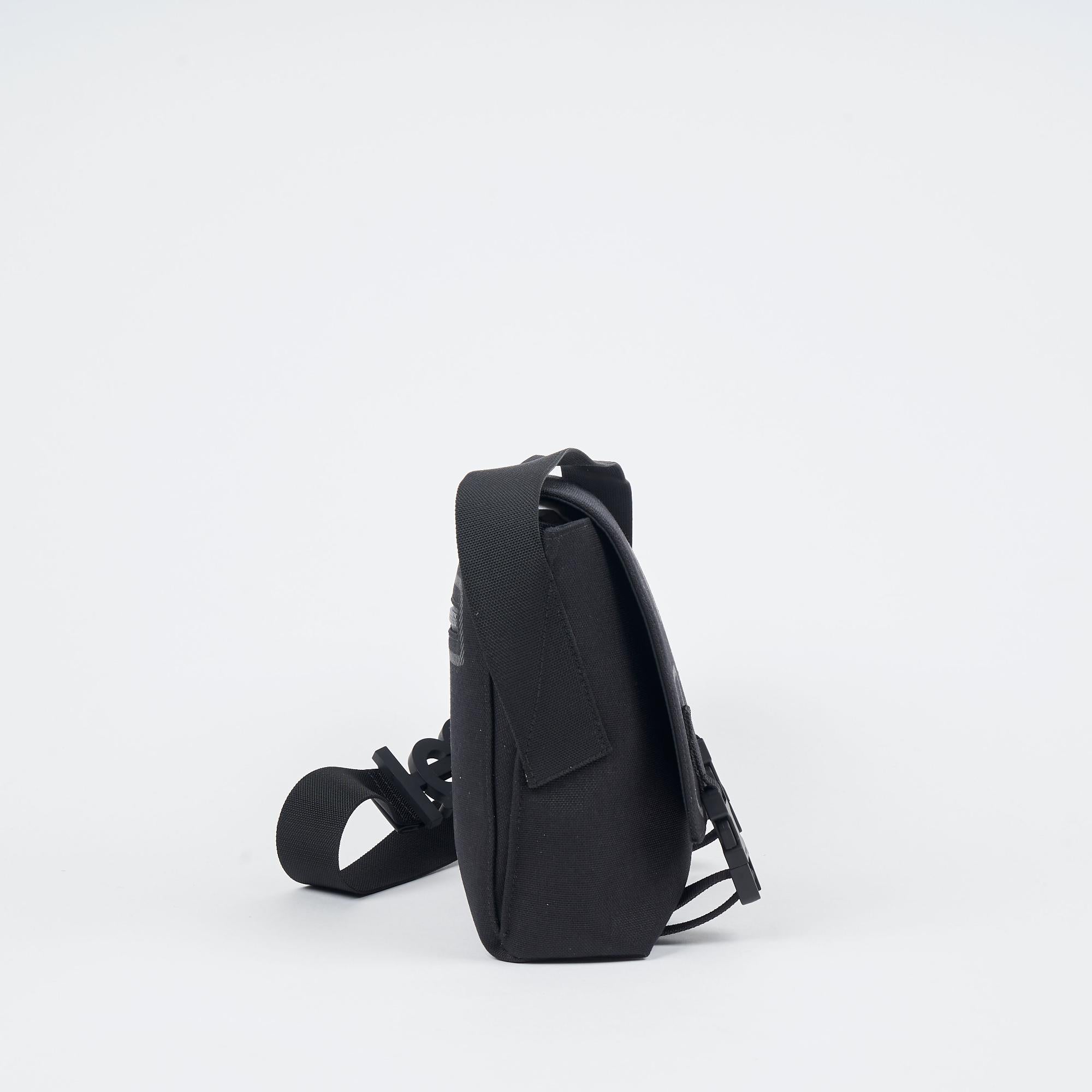 호스페리 프린트 나일론 스몰 락 백