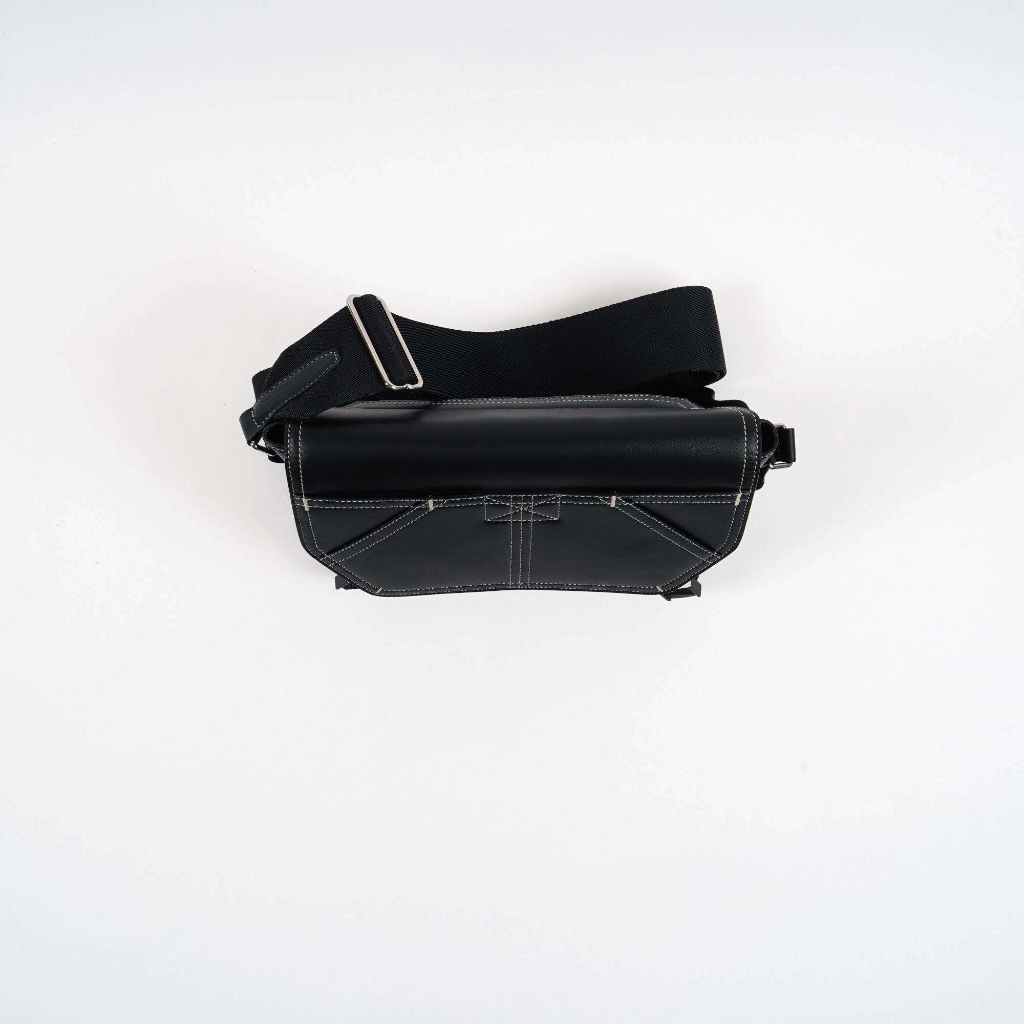 톱스티치 레더 스몰 메신저 백